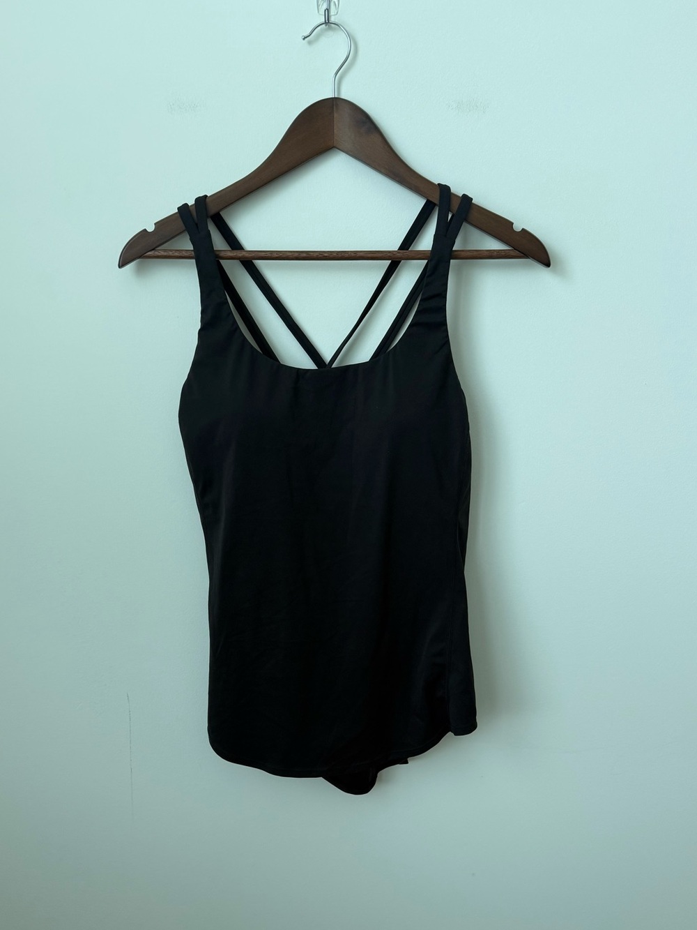 Halara UltraSculpt Round Neck Curved Hem Workout Tank Top Black Size Medium - Picture 2 of 6